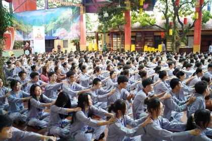 Ngày tu thứ hai 'Con về bên Phật' - trải nghiệm nếp sống thiền môn 